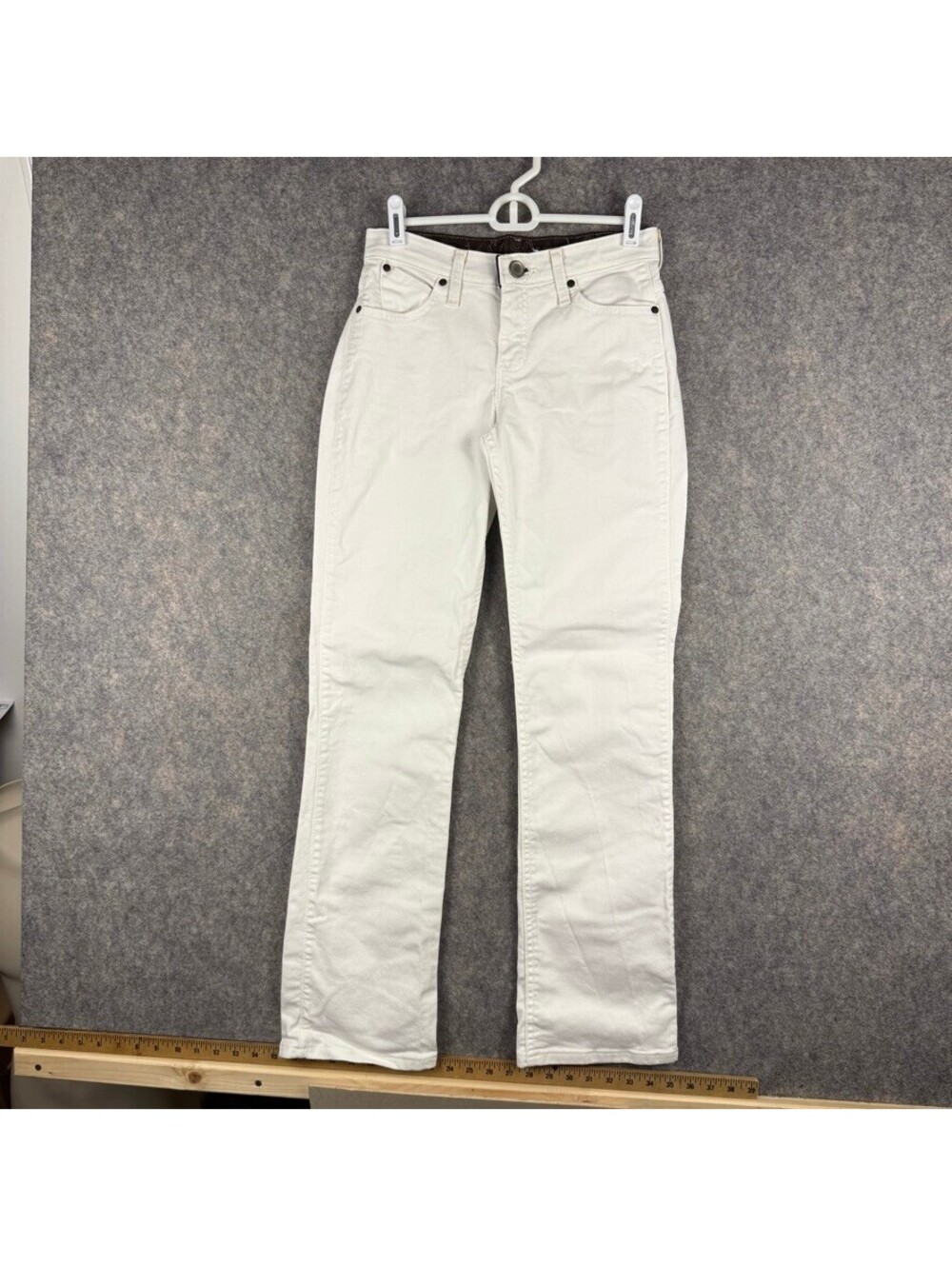Wrangler Ultimate Riding Jean Q-Baby White Mid-Rise Size 3/4 32" Bootcut 361